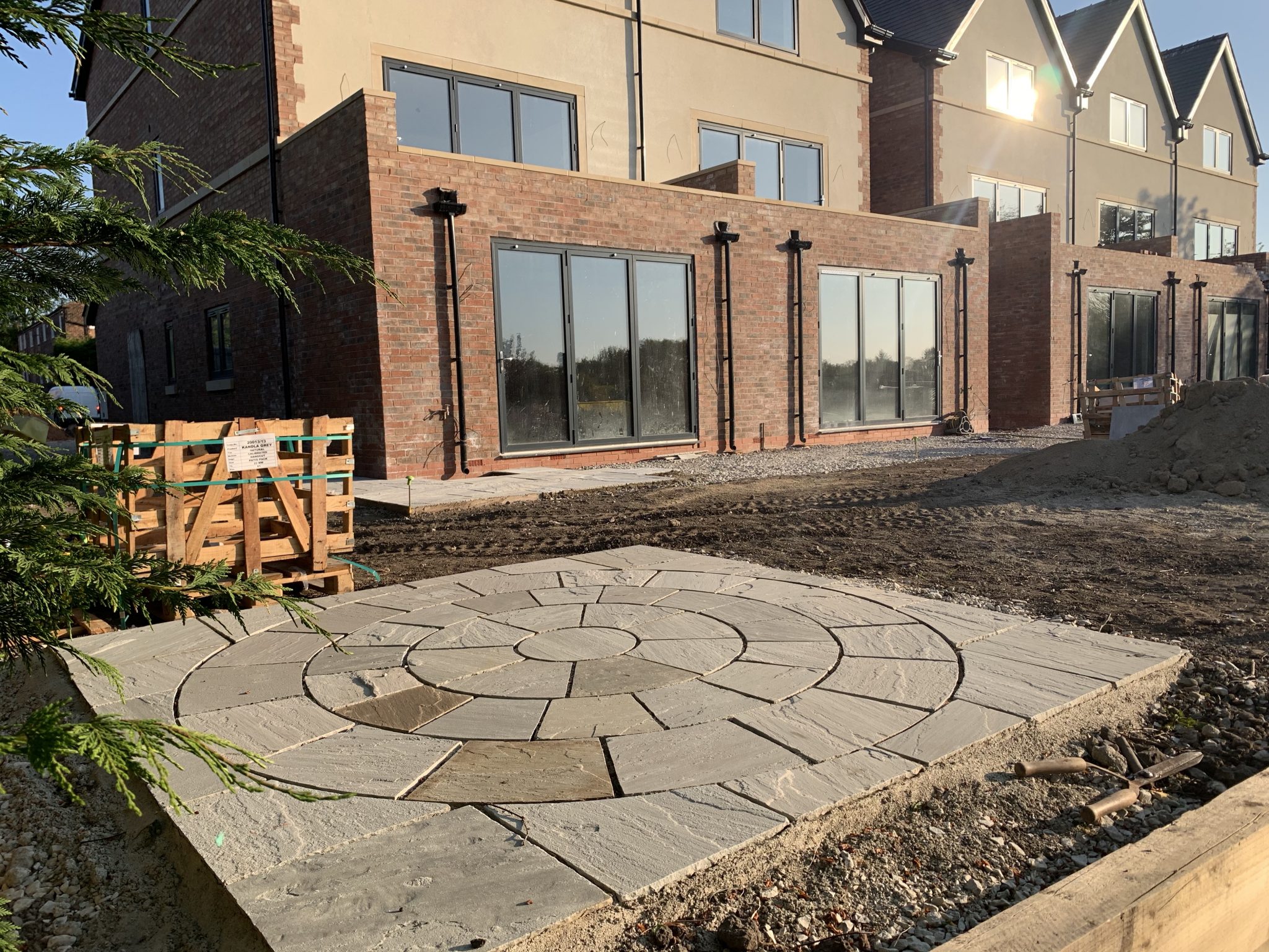 Paving replacement, Patio Flagging , Block paving drives and Fencing